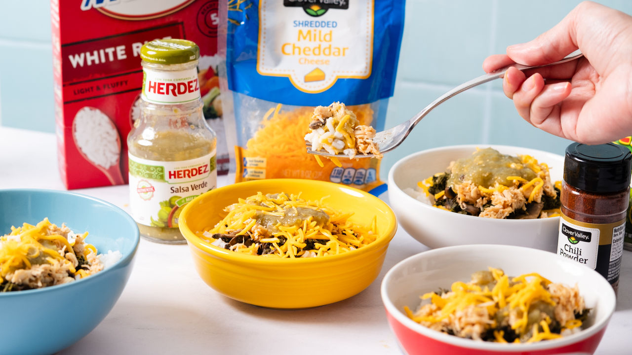 Cheesy Chicken & Veggie Enchilada Bowls Recipe