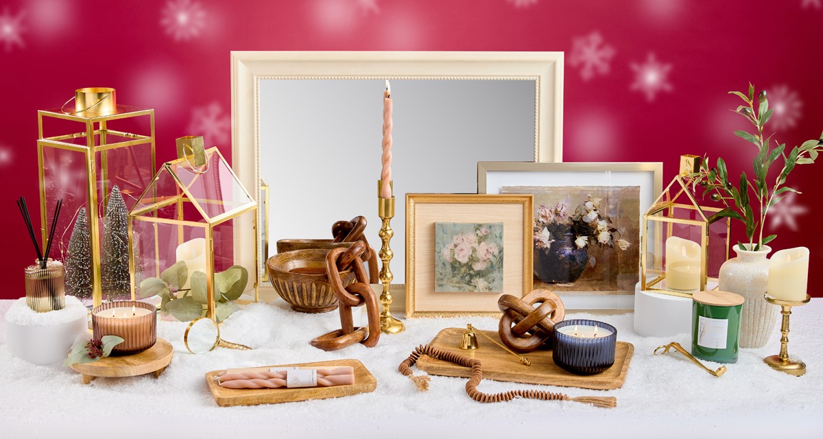 Gift ideas for the decorator from pOpshelf: wall art, candleholders, candles, lanterns, tabletop decor & more.