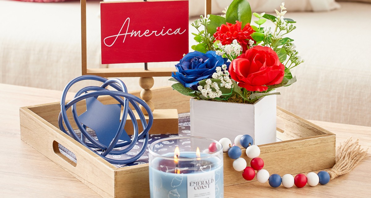 Red, white & blue decor to celebrate patriotic holidays, such as Memorial Day and July 4th.