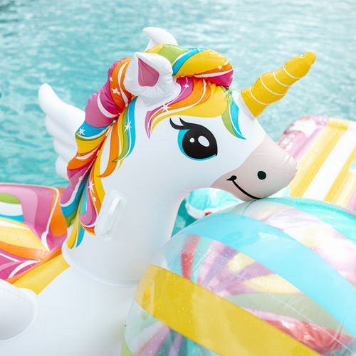Water Toys & Floats