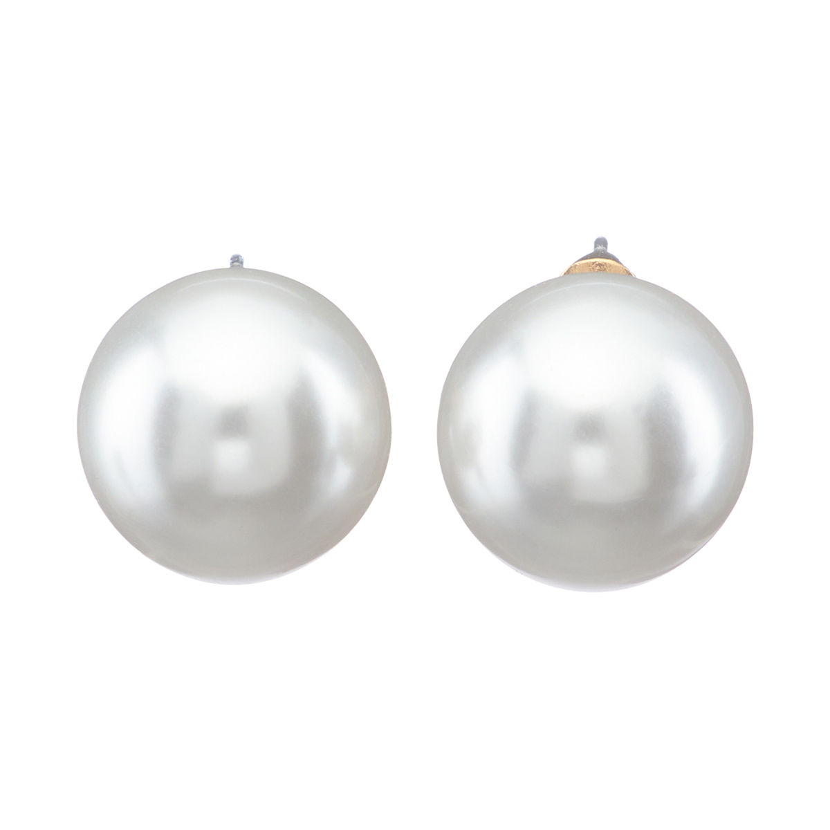 pearl-stud-earrings